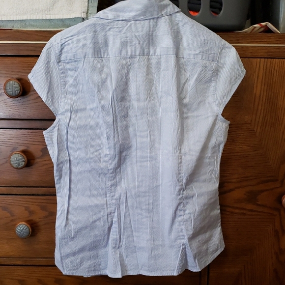 H&M Light Blue Striped Top - Picture 4 of 4
